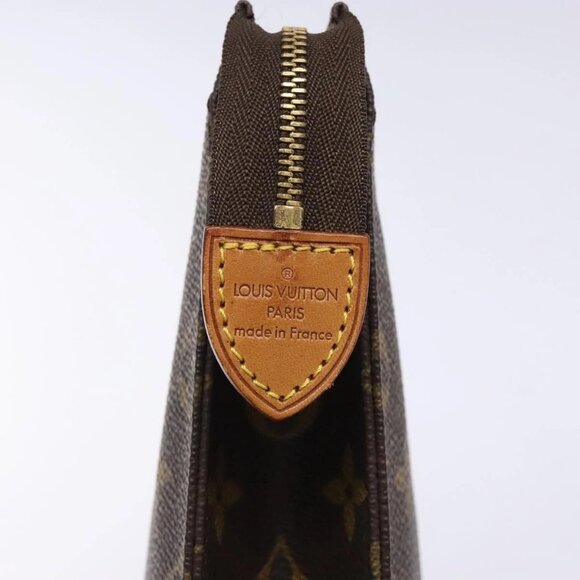 LOUIS VUITTON Monogram Posh Toilette 26 Pouch - Picture 8 of 14